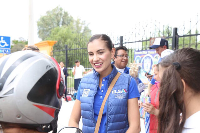 Elsa Méndez reafirma compromiso con la educación