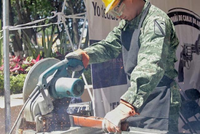 ciudadanos se deshagan de las armas que pudieran tener en su casa y que representan un riesgo para todos