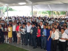 Se reúne el senador por Querétaro, Mauricio Kuri, con más de mil profesores.