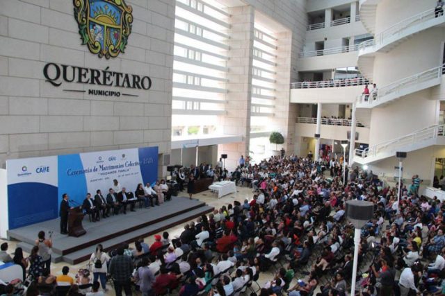 Contraen matrimonio 662 parejas de manera colectiva en el municipio de Querétaro