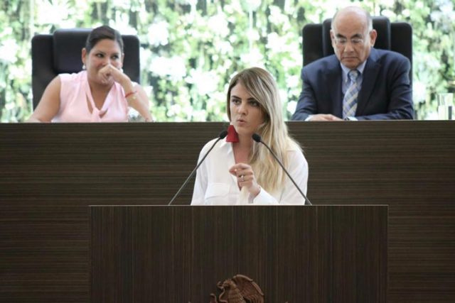 Lamenta la diputada Tania Palacios Kuri que Querétaro haya sido imposibilitado de votar por la reforma educativa