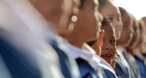 464 mil 166 alumnos y 18 mil 677 maestros de 3 mil 622 escuelas públicas y privadas de Educación Básica en el estado.