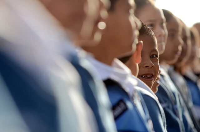 464 mil 166 alumnos y 18 mil 677 maestros de 3 mil 622 escuelas públicas y privadas de Educación Básica en el estado.