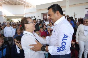 Con Médico en Tu Calle, consultas y medicinas gratis al domicilio de adultos mayores: Luis Nava