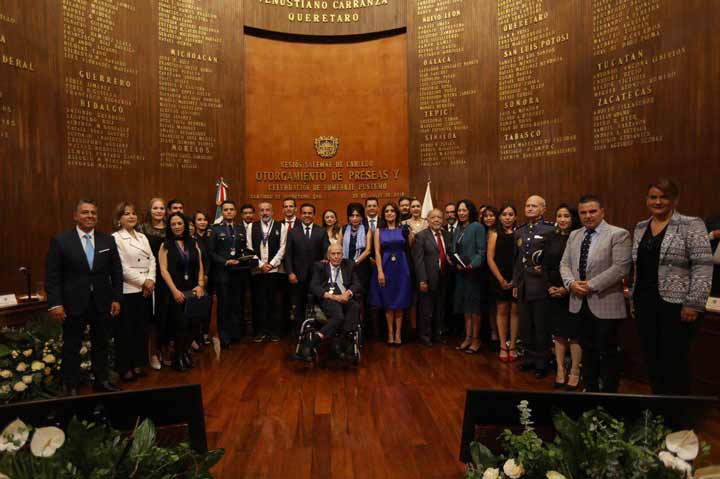 Entregaron Preseas y realizaron Homenaje Póstumo a queretanos ejemplares