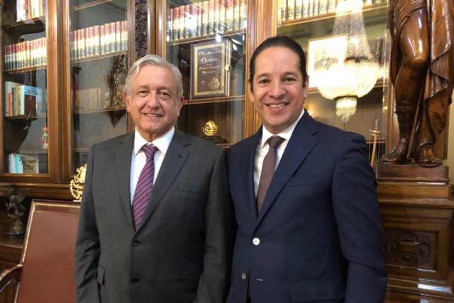 Francisco Domínguez se reúne con AMLO