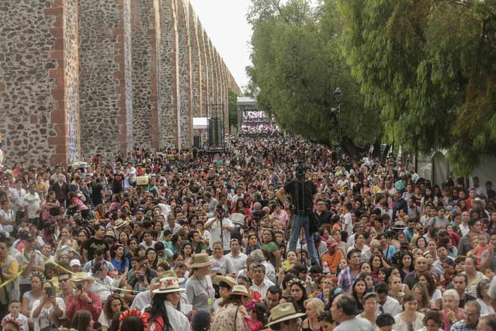 Espectacular celebración de Lele en Querétaro