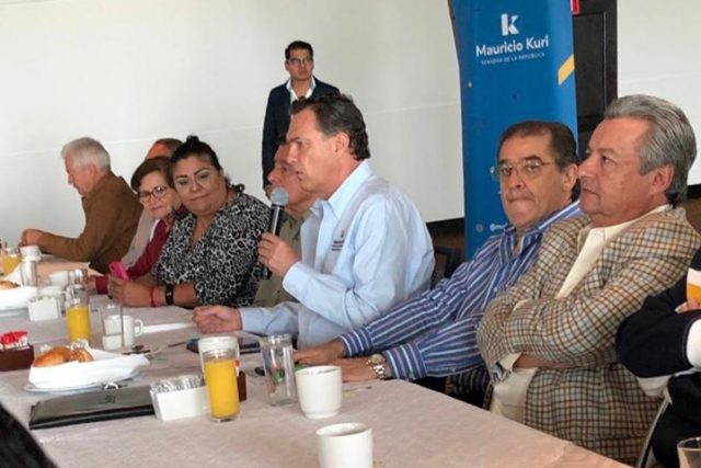 Mauricio Kuri se reúne con ex delegados federales, busca unidad para trabajar por el bien de México