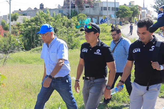 Roberto Sosa supervisa avances de obra en colonias de Corregidora