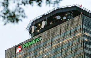 Puestazo en PEMEX a hija de secretario particular de AMLO