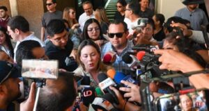 Yeraldine Bonilla evade hablar sobre ausencia de Eneyda Rocha en evento del DIF Sinaloa
