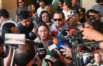 Yeraldine Bonilla evade hablar sobre ausencia de Eneyda Rocha en evento del DIF Sinaloa