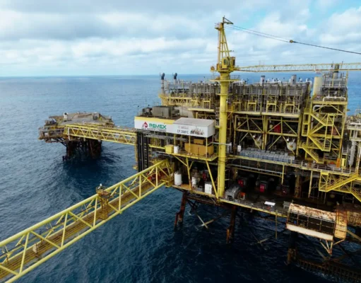 El gobierno sigue sin pagar la deuda de Pemex de 2024; ven riesgo para la calificación de México